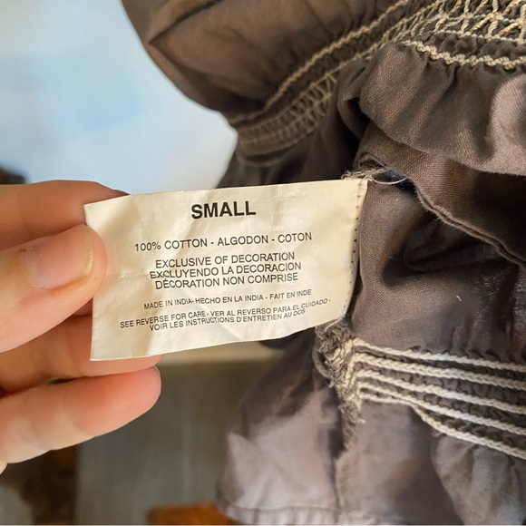 Bandolino Blu Puff Sleeve gray cream peasant blouse embroidery smocking Small - Picture 4 of 13